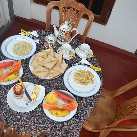 Hansi Villa Bentota Ruang foto