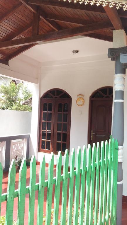 Hansi Villa Bentota Bagian luar foto